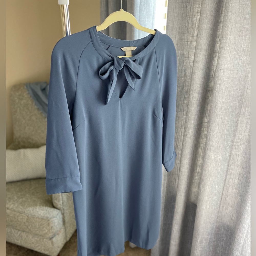 H&M size 6 (closer to sz 8) gorgeous high neck keyhole tie neck blouse dress
